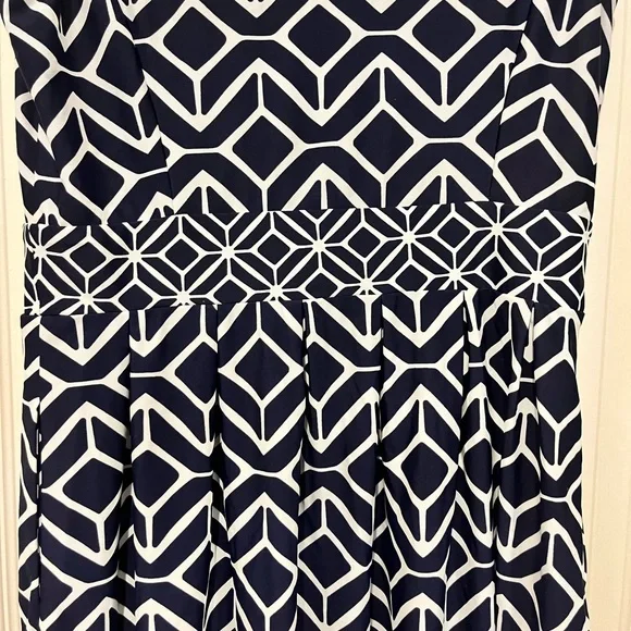 JUDE CONNALLY - blue and white dress - small - Picture 4 of 11